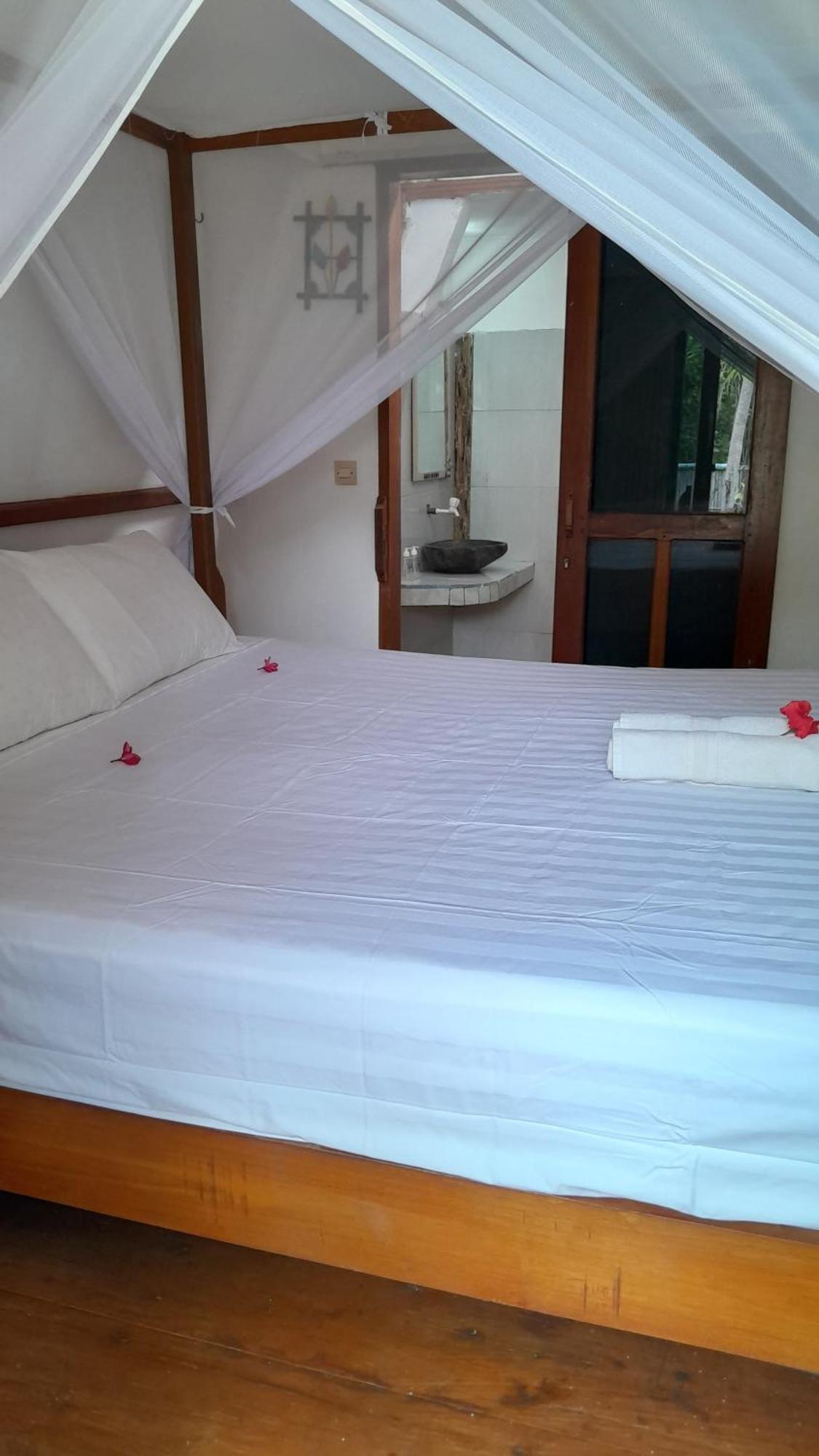 We'Be Cottages Gili Meno Exterior photo