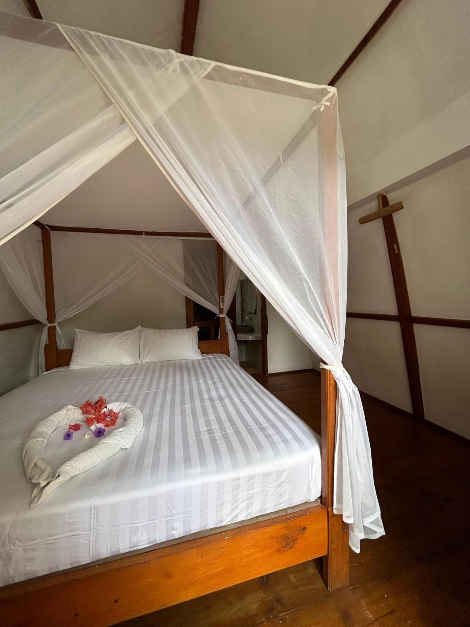 We'Be Cottages Gili Meno Exterior photo